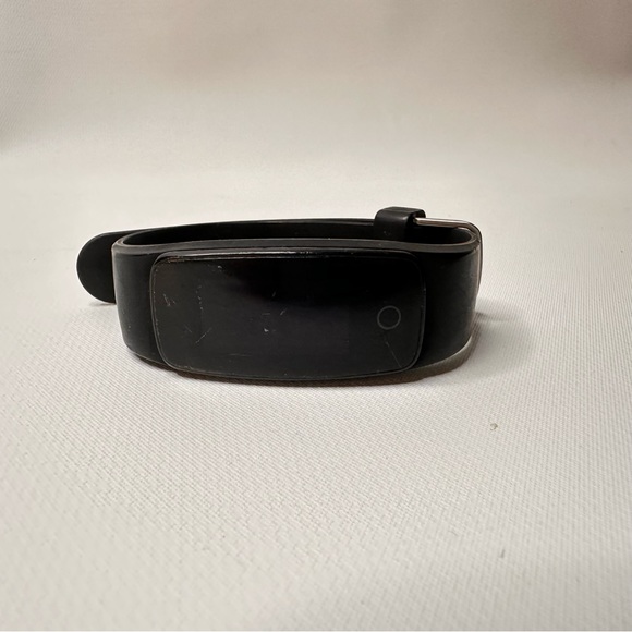 Fitbit Alta Activity Health Fitness Watch Black Thin Band - Picture 6 of 6